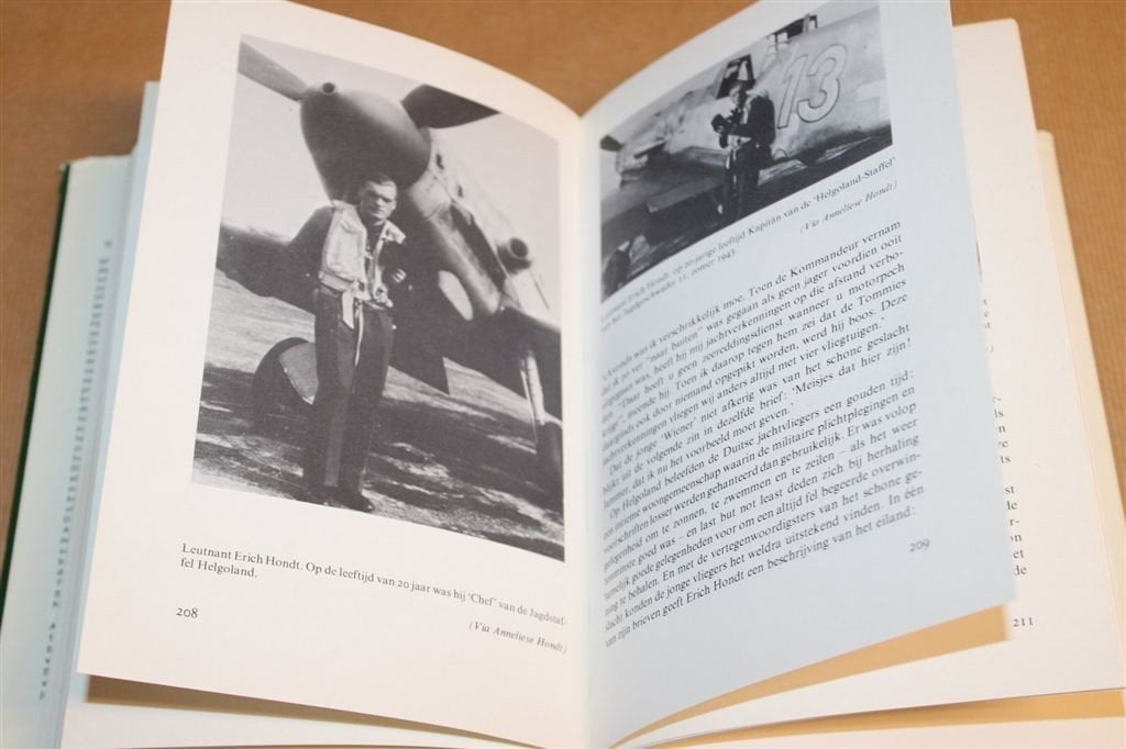 Sporen aan de Hemel — Luchtoorlog Boven NL — 1943, Boeken, Verzenden, Tweede Wereldoorlog, Gelezen, Overige onderwerpen