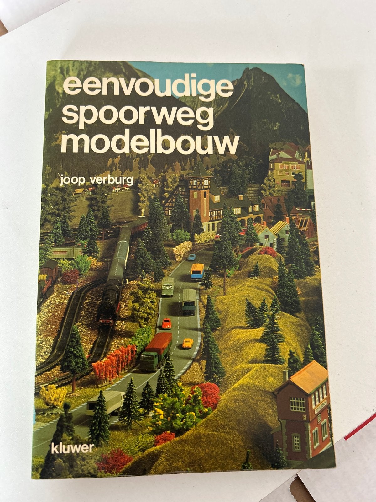 Eenvoudige Spoorweg Modelbouw - Joop Verburg, Boeken, Techniek, Gelezen, Overige onderwerpen, Ophalen of Verzenden