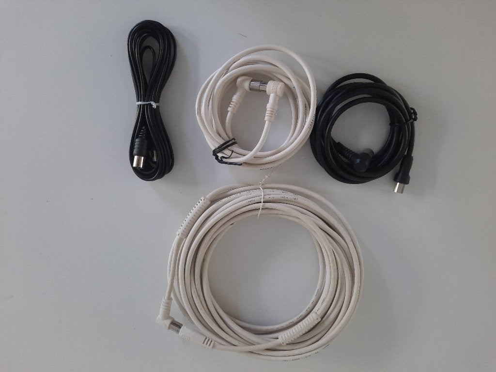 coaxkabels, Audio, Tv en Foto, Audiokabels en Televisiekabels, Ophalen of Verzenden, Zo goed als nieuw, 2 tot 5 meter, Coaxiale kabel