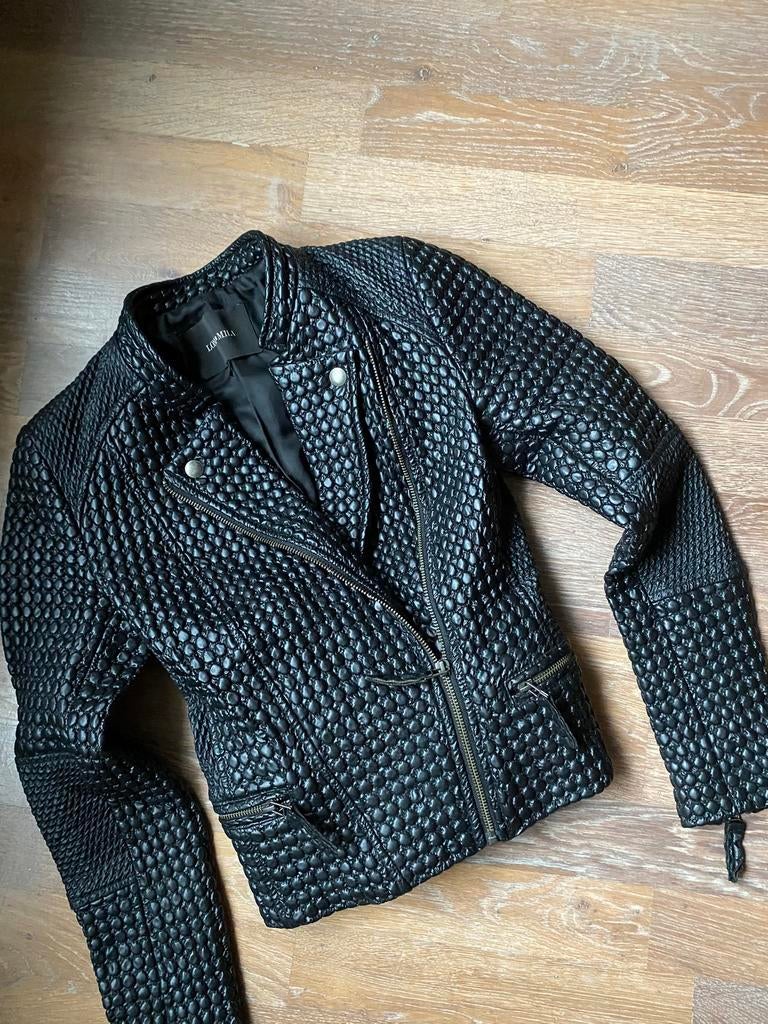 Lona Mila jasje mt s, Kleding | Dames, Ophalen of Verzenden, Nieuw, Zwart