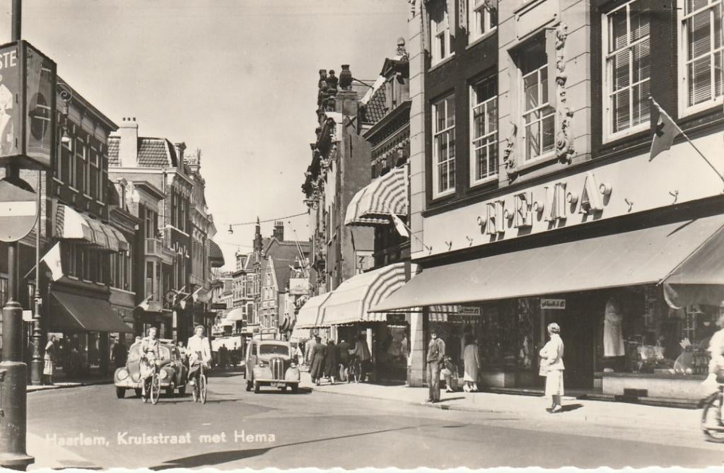 Haarlem Kruisstraat hema  volkswagen kever 1957, Ophalen of Verzenden, 1940 tot 1960, Gelopen, Noord-Holland