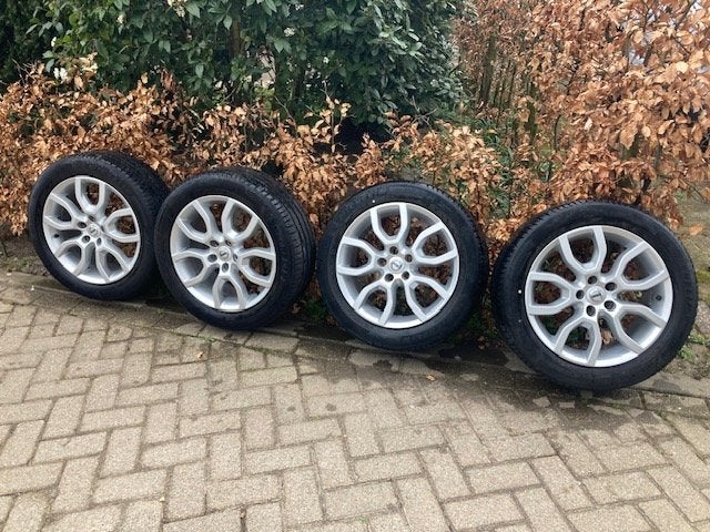 Volvo V40 CC zomerbanden met lichtmetalen velgen, Auto-onderdelen, Ophalen, Gebruikt, Banden en Velgen, 17 inch