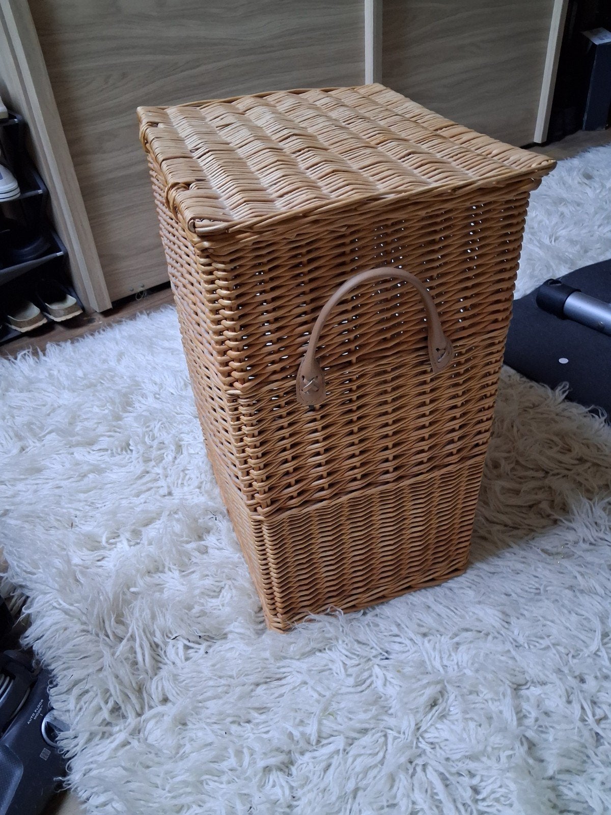Hoge diepe rieten mand, Ophalen, Gebruikt, Met deksel, Mand