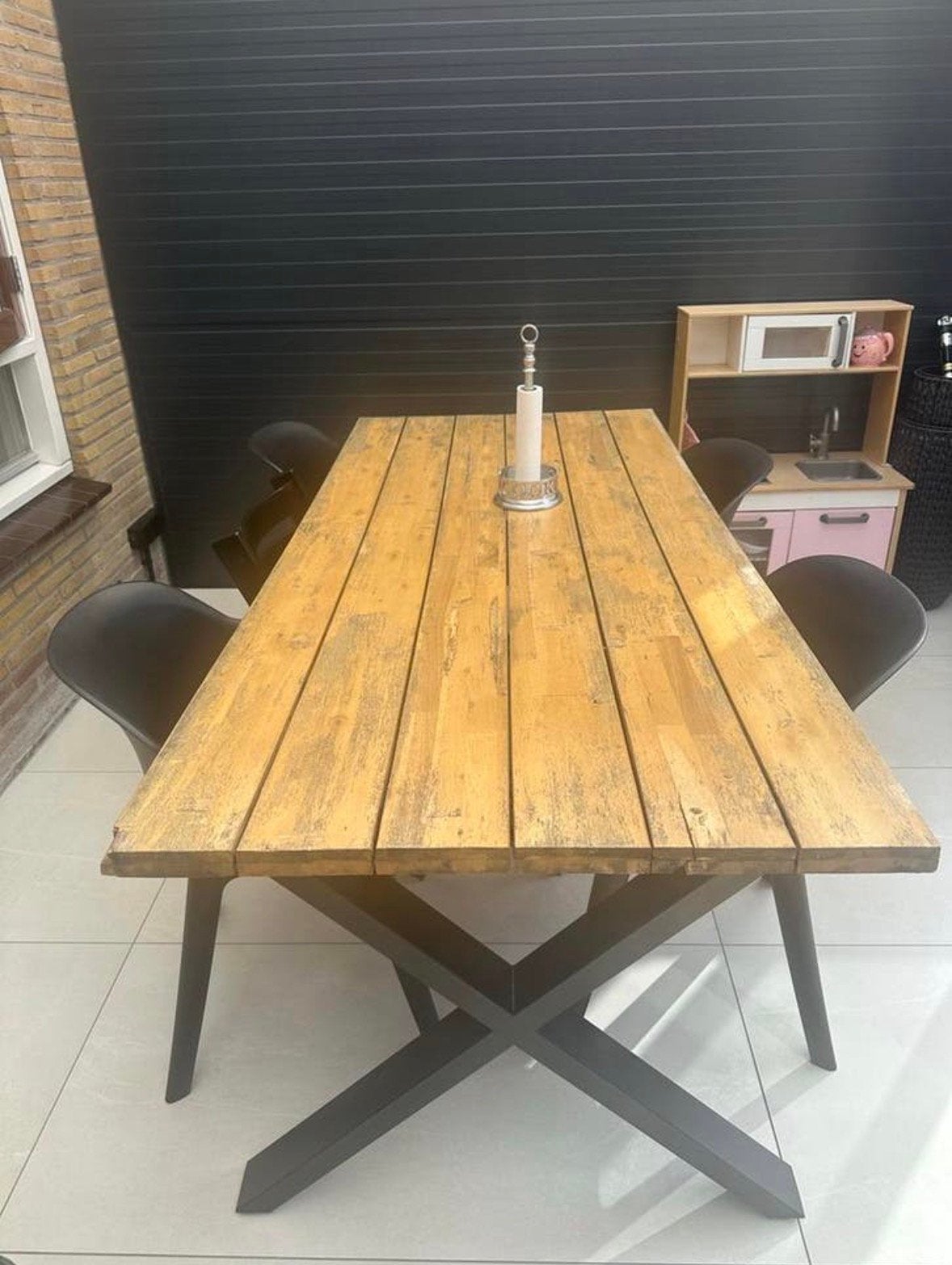 Mooie grote eettafel met zwarte poten, Tuin en Terras, Ophalen, Zo goed als nieuw, Rechthoekig, Hout