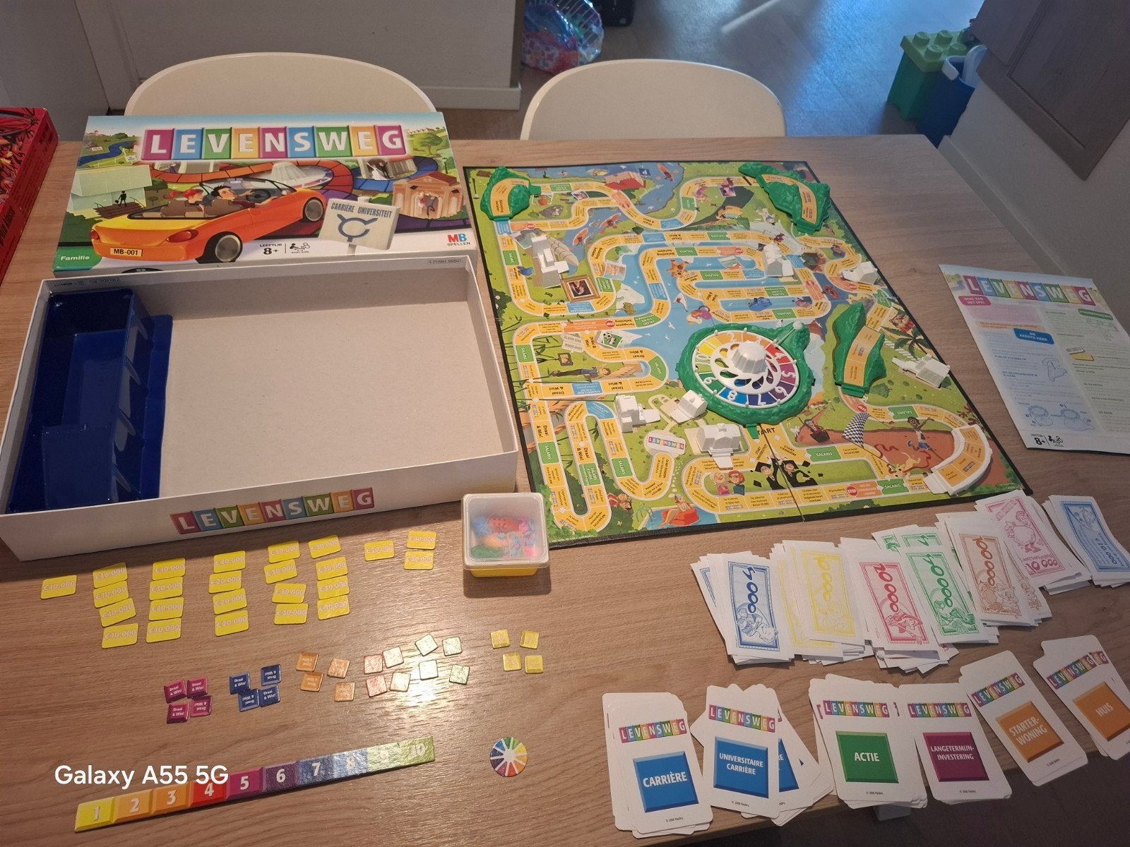 Levensweg Bordspel - Compleet en in goede staat, Ophalen of Verzenden, Drie of vier spelers, Hasbro European Services, 4 The Square, Stockley Park, Uxbridge, Middlesex, UB11 1ET, UK
