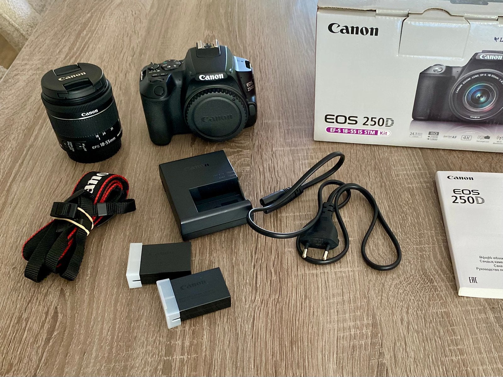Canon eos 250D spiegelreflex camera set met 2 Canon lenzen, Audio, Tv en Foto, Ophalen, Spiegelreflex, Canon, Zo goed als nieuw