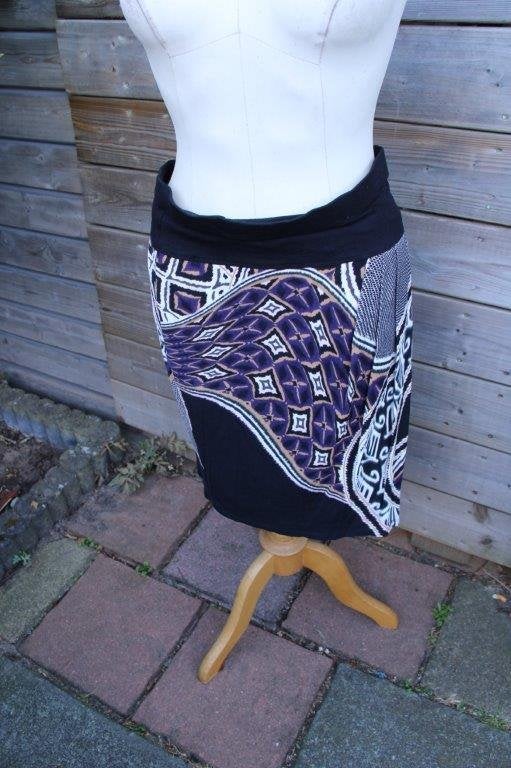 Rok zwart/ paars/ creme Marccain mt N5(L/42) vaste prijs, Zwart, Maat 42/44 (L), Ophalen of Verzenden, Zo goed als nieuw