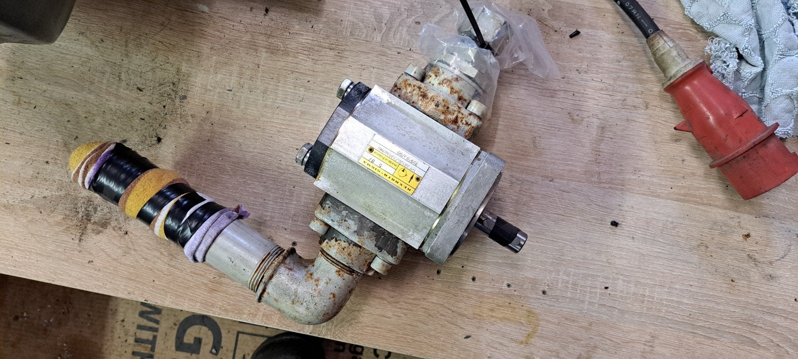 Rexroth-Sigma 1PF 2G330/32RA07MS Hydraulische Pomp, Ophalen of Verzenden