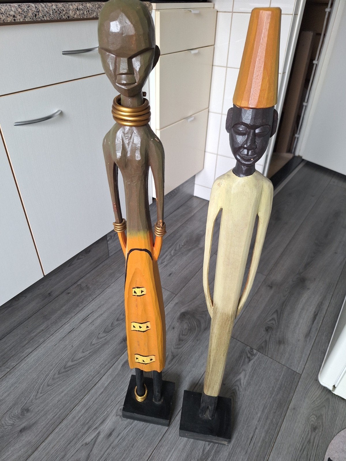 2 houten beelden man en vrouw, Ophalen, Art deco, Hout, 50 - 100 cm