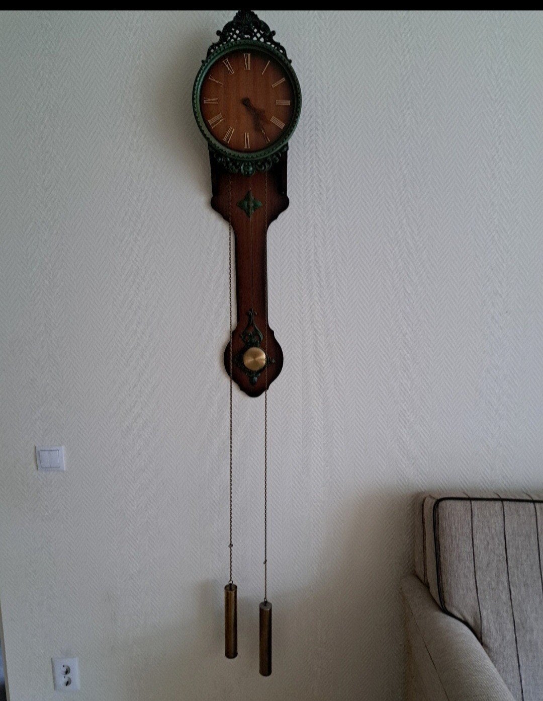 Hermle Analoge Wandklok met Kettingaandrijving en Slinger, Ophalen