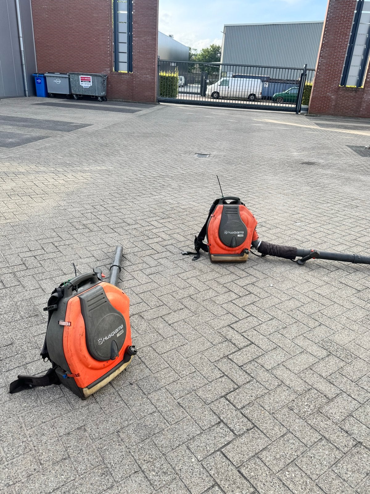 Husqvarna bladblazers - Starten niet na 1 jaar stilstand, Ophalen, Gebruikt, Benzine, Ruggedragen