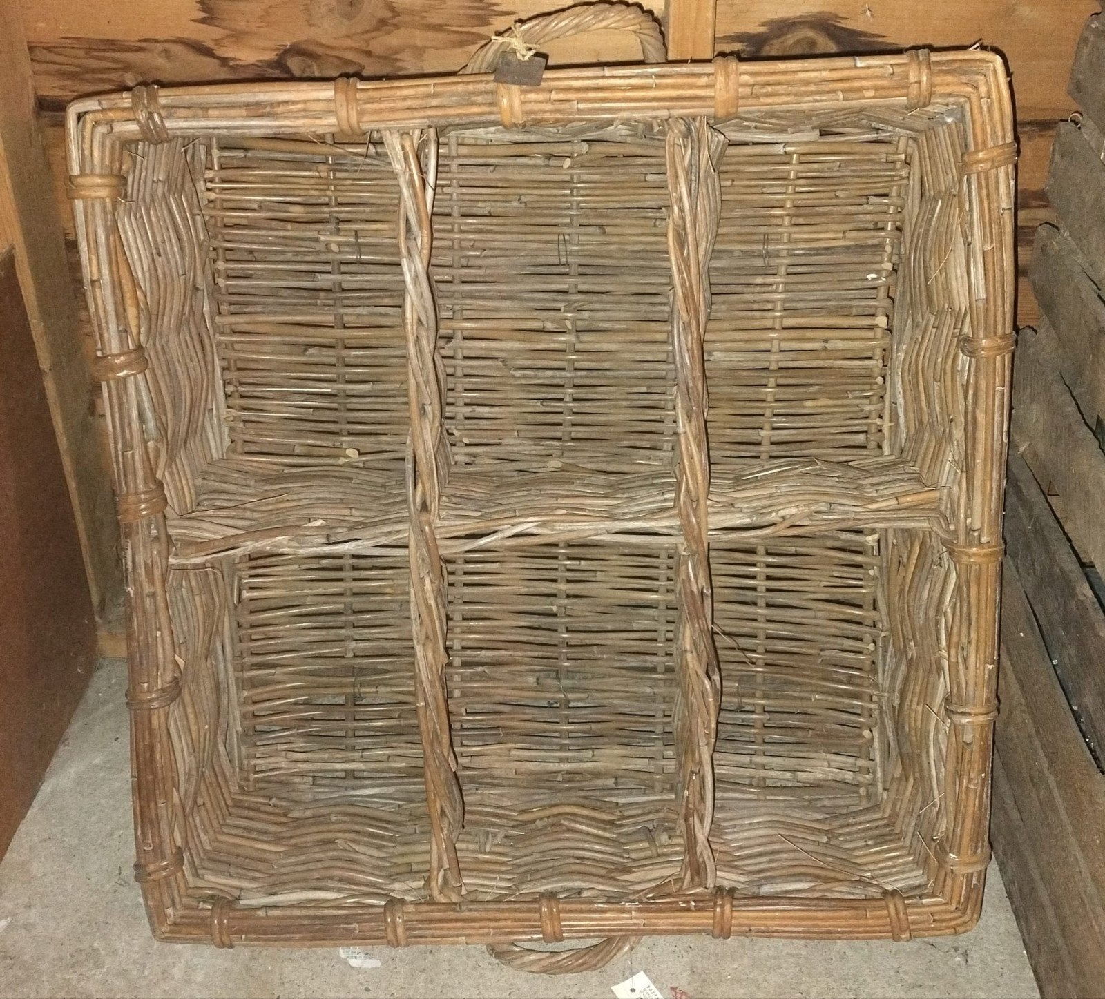 Vintage rieten flessenrek/opbergmand met 6 vakken, Ophalen of Verzenden, Zo goed als nieuw