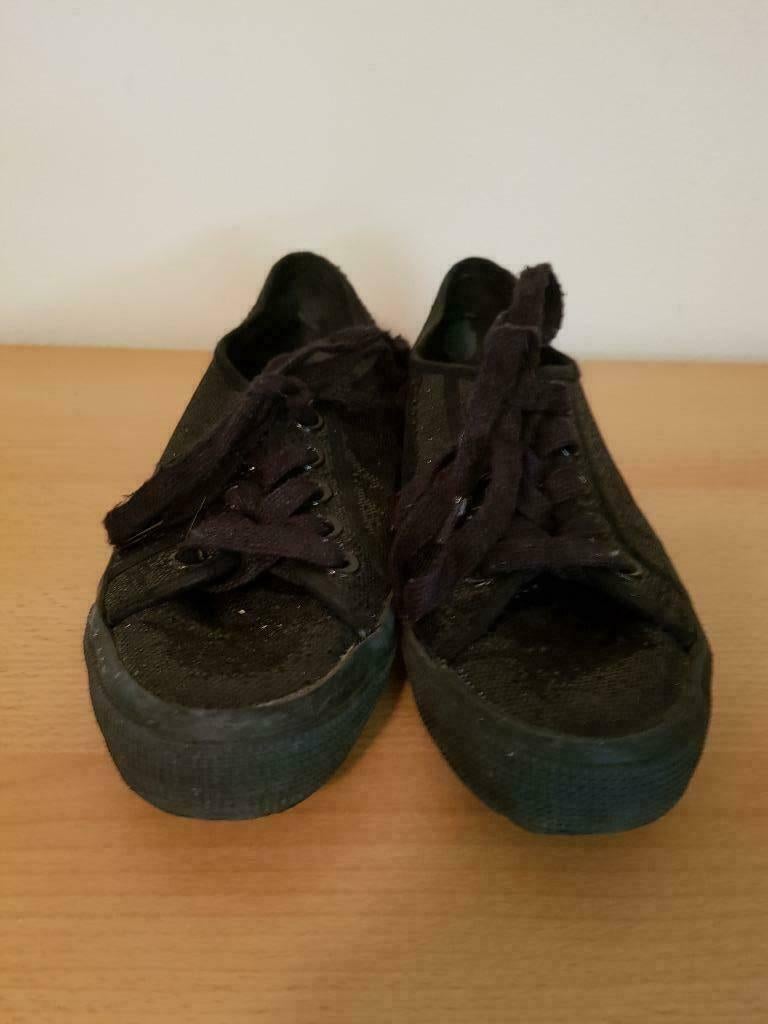 Tango sneakers mt 37!!, Zwart, Ophalen of Verzenden, Sneakers of Gympen, Gedragen
