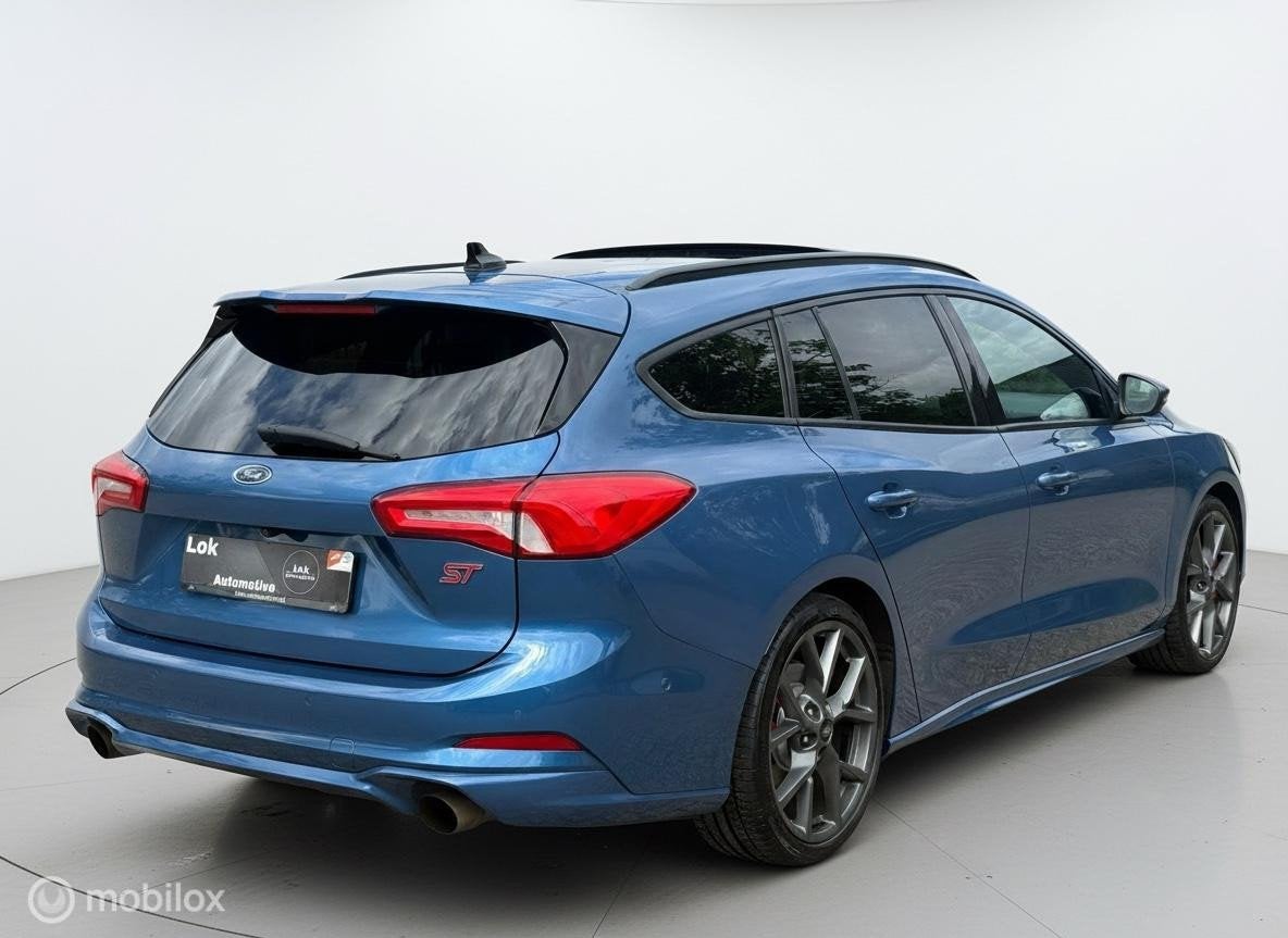 Ford Focus Wagon 2.3 EcoBoost ST-3 PANO|B&O|SFEER|HUD|RECARO, Auto's, Gebruikt, Zwart, 4 cilinders, Blauw