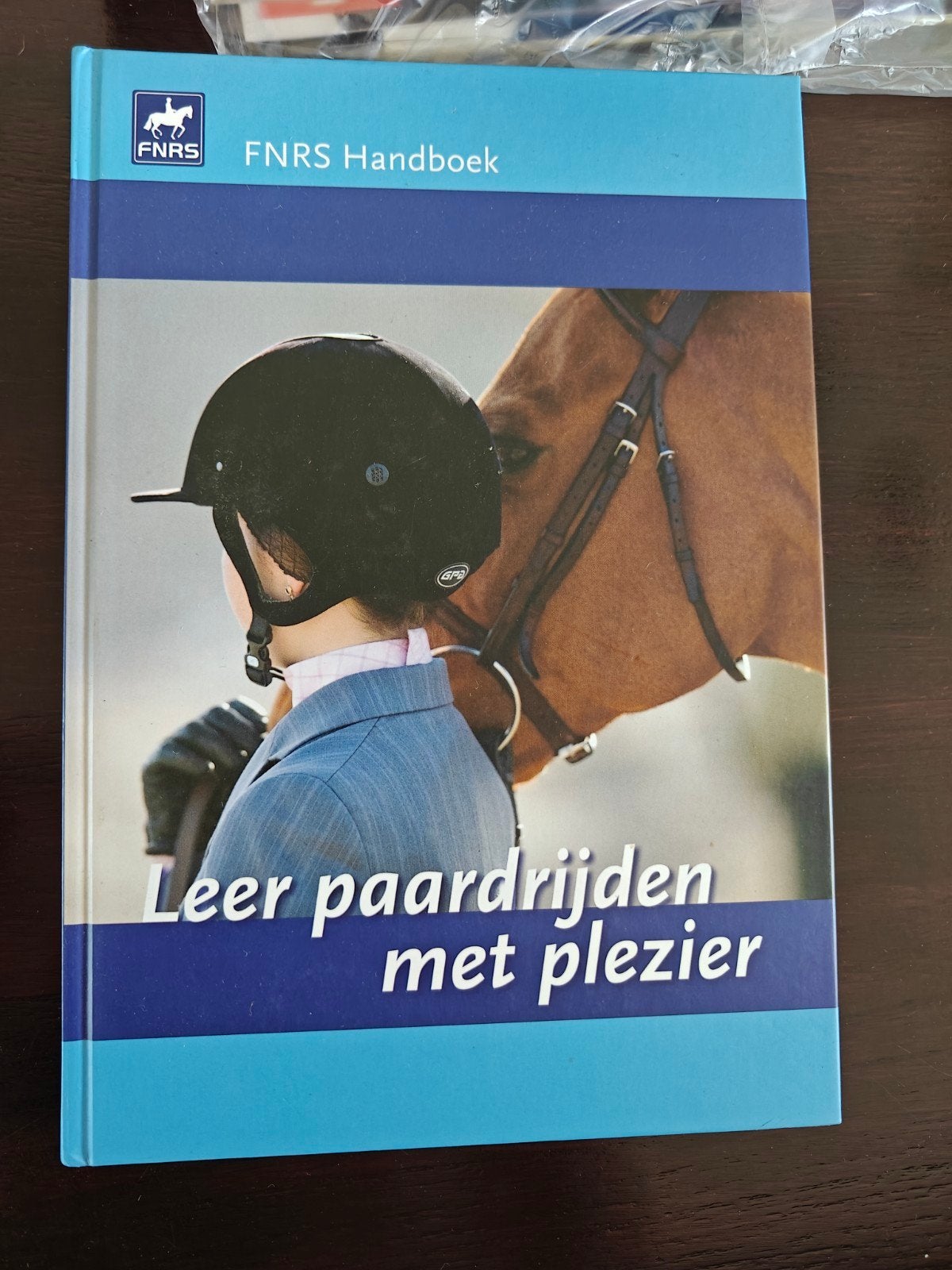 Leer paardrijden met plezier - FNRSRuitersportcentrum, Ophalen of Verzenden, Zo goed als nieuw, Overige onderwerpen, Geschikt voor kinderen