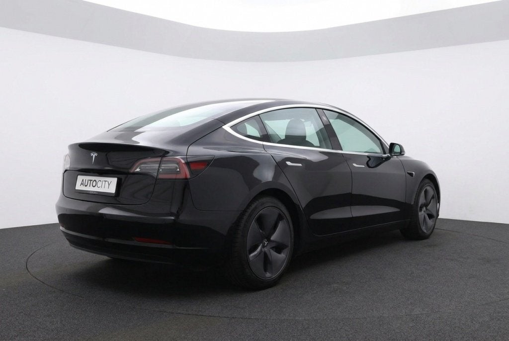 Foto 3 van Tesla Model 3 Standard range RWD Plus 60 kWh l NL Auto l