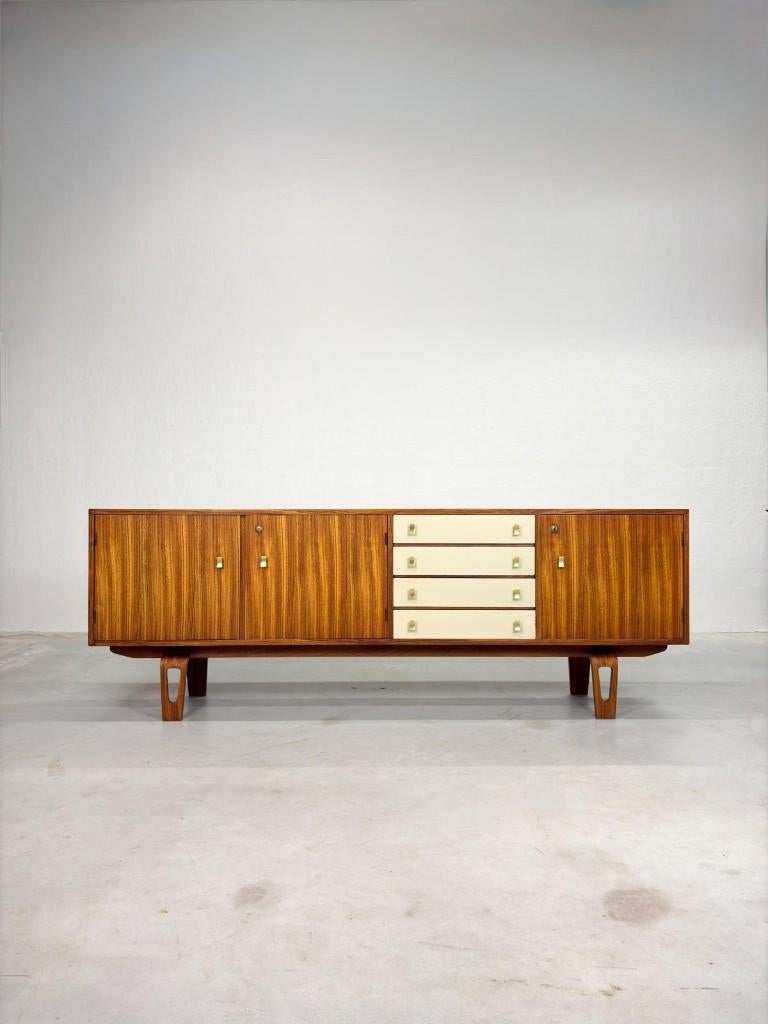 Mid-century Sideboard van Cor Alons voor Gouda den Boer, Ophalen, Overige materialen, Zo goed als nieuw, 200 cm of meer