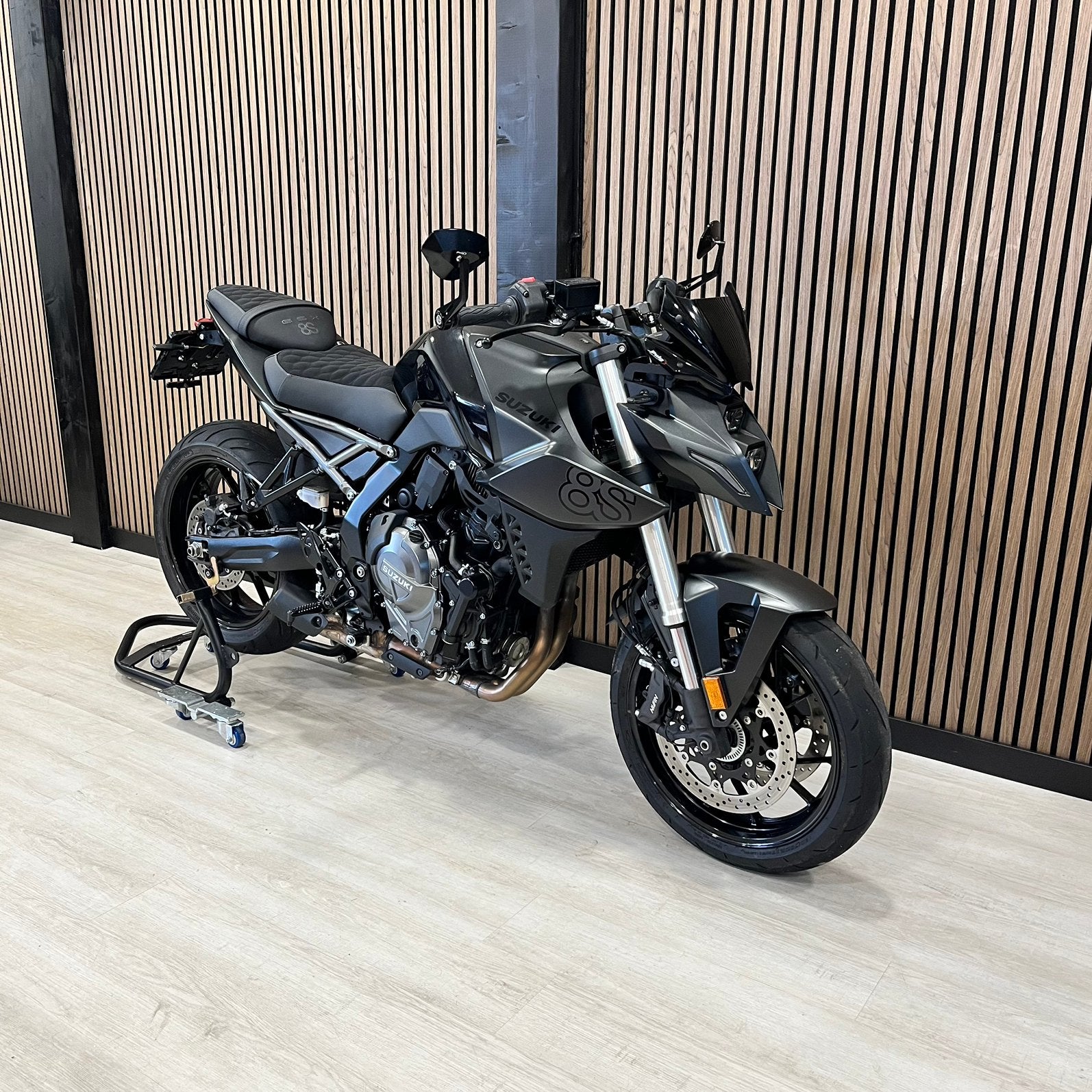 Suzuki GSX 8S A2 2024, Motoren, 2 cilinders, Traction Control, Occasion, Bedrijf