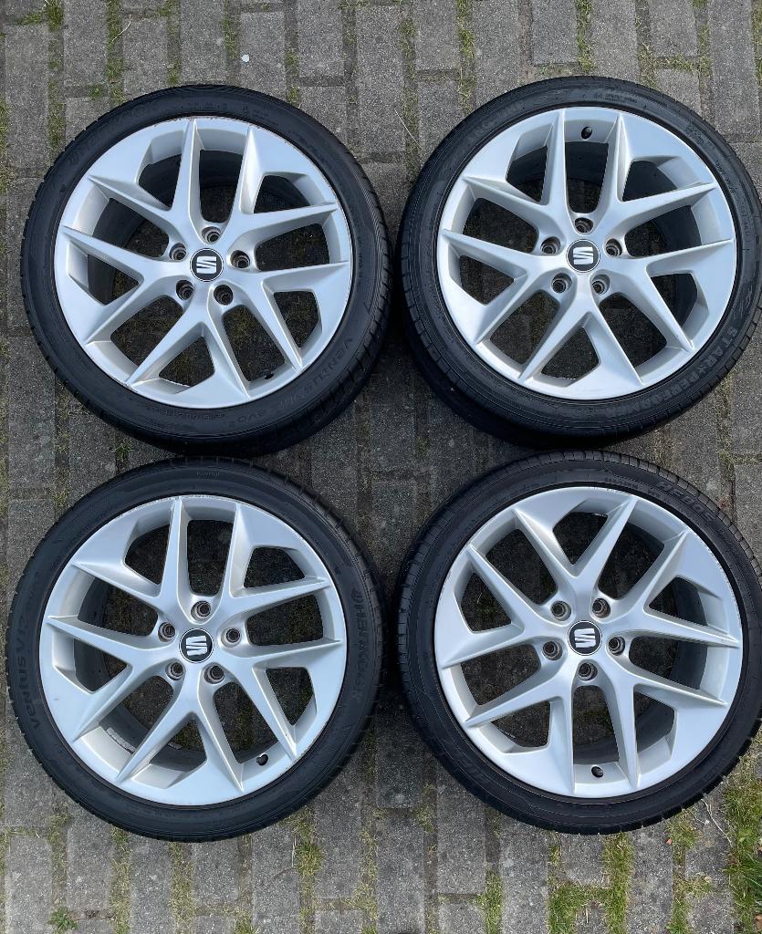 Seat Leon FR 18 inch velgen met zomerbanden - Gebruikt, Ophalen, 18 inch, Gebruikt, Banden en Velgen
