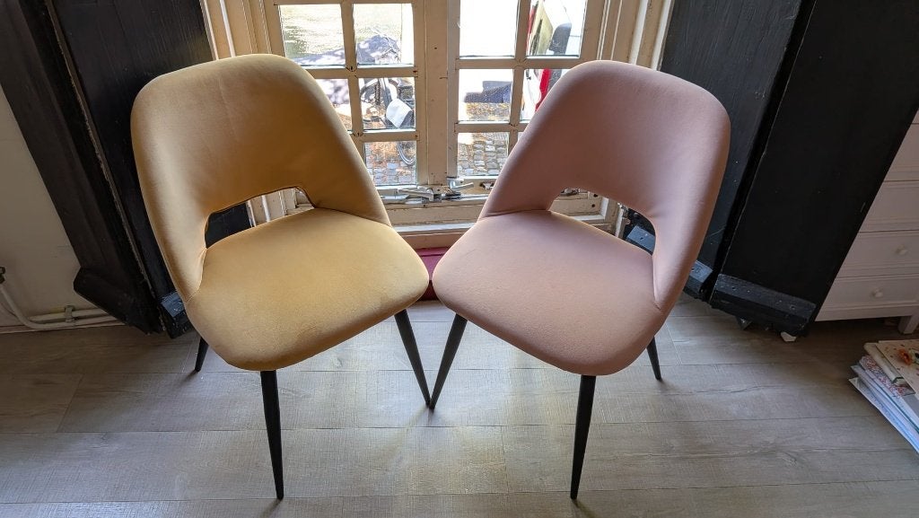 Eetkamerstoel Kwantum oudroze / okergeel, Huis en Inrichting, Stoelen, Ophalen, Gebruikt, Twee, Overige kleuren