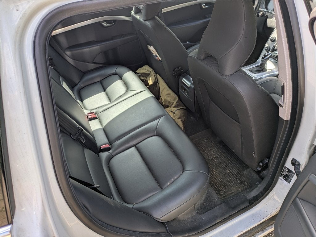 V 70, Auto's, Volvo, Particulier, V70, Diesel, Euro 6, Stationwagon, Automaat, Wit, Zwart, Kunstmatig leder, Vierwielaandrijving