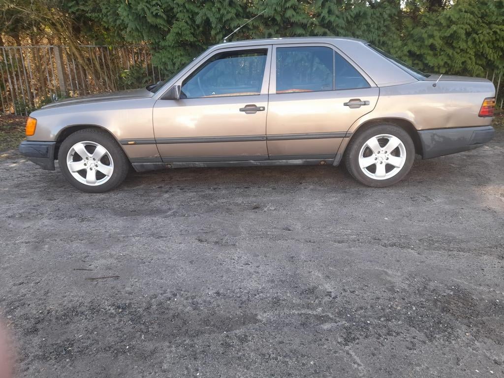 Mercedes 250 d 1987 5bak Belg kent beetje werk, Particulier, Te koop