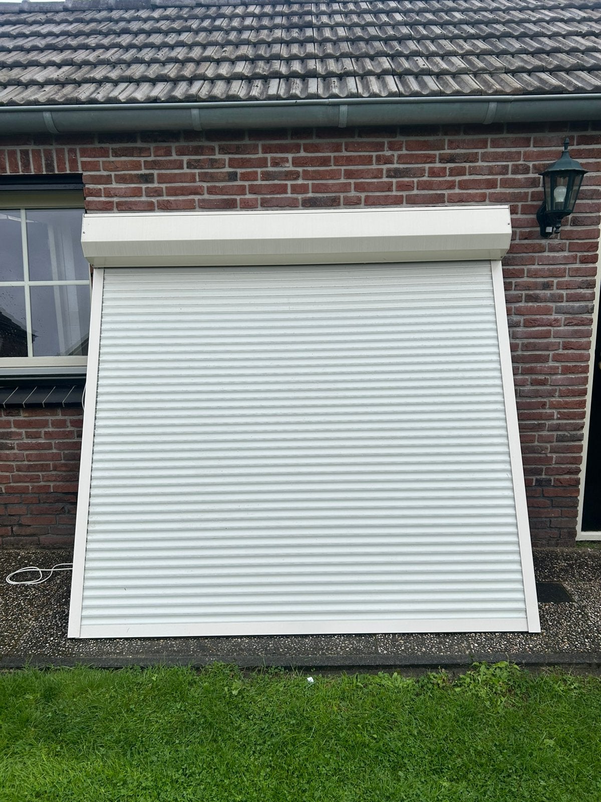 Rolluik elektrisch afmeting 2123mm x 1800mm 9001, Tuin en Terras, Zonneschermen, Ophalen, Zo goed als nieuw, Rolluik, Elektrisch