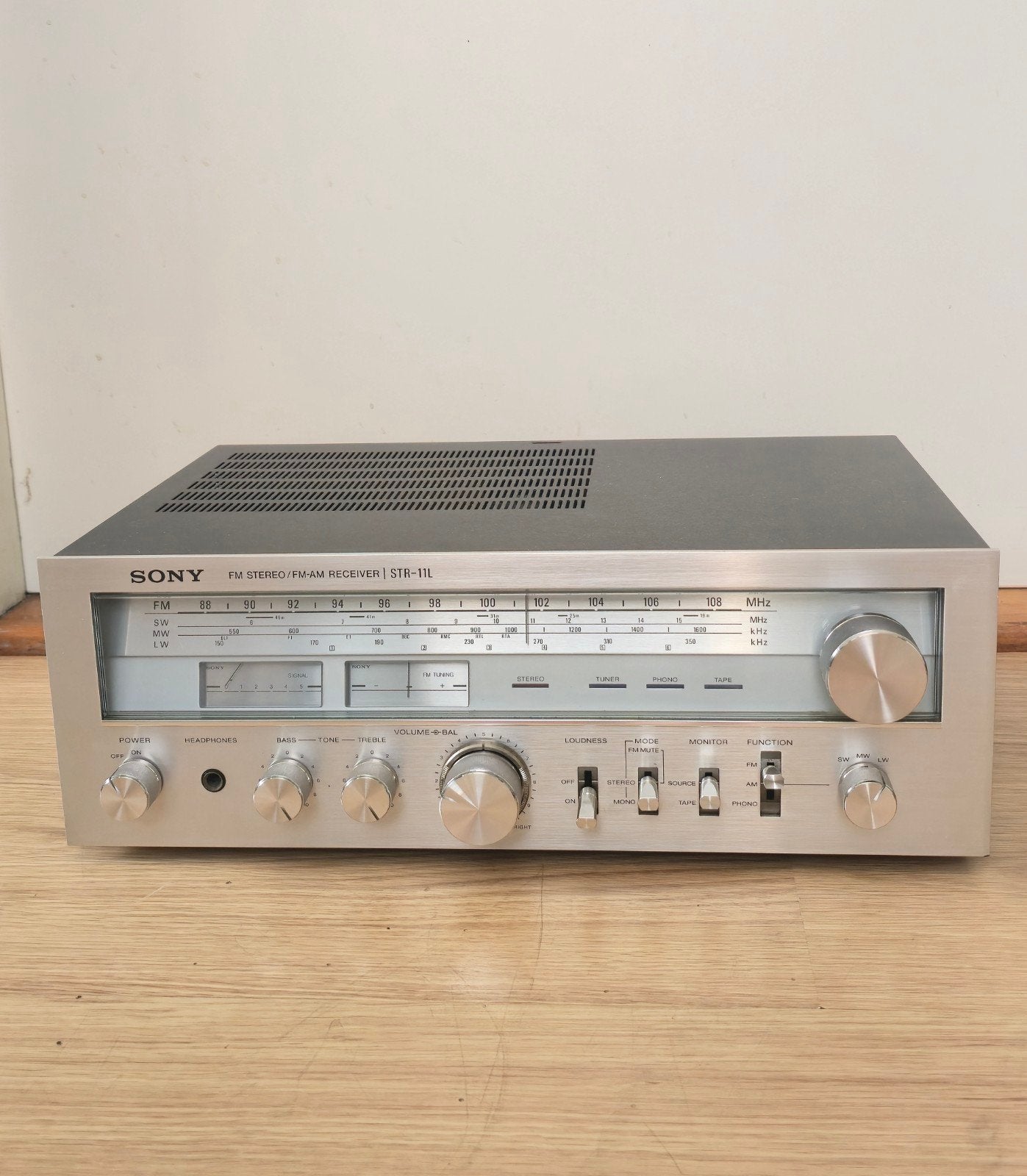Sony STR-11L FM Stereo/FM-AM Receiver - Vintage Audio, Audio, Tv en Foto, Ophalen, Gebruikt, Sony, Minder dan 60 watt