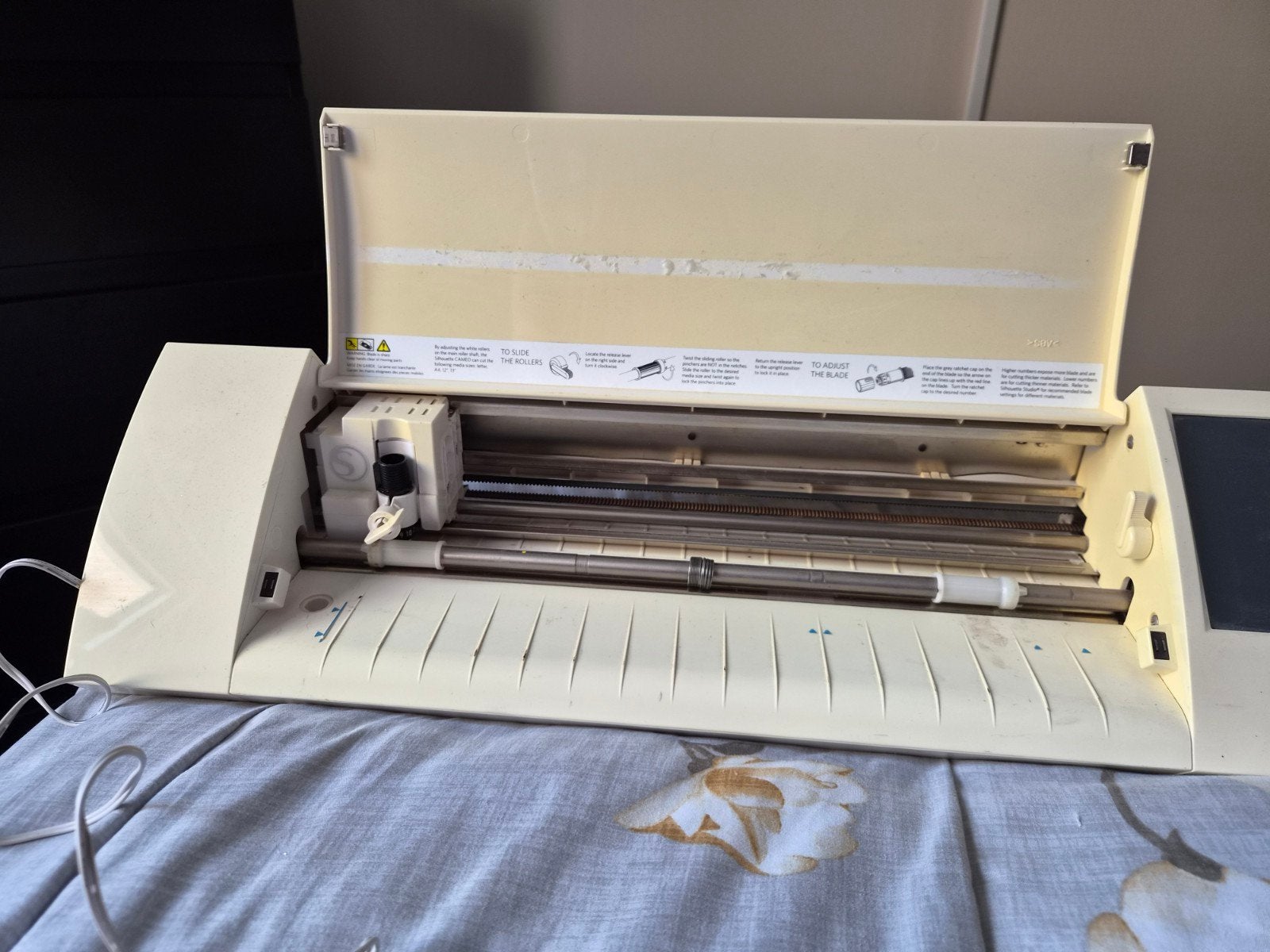 Silhouette Cameo 2– snijplotter

Silhouette Cameo snijplotte, Hobby en Vrije tijd, Ophalen of Verzenden, Gebruikt