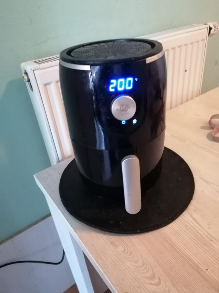 Compacte zwarte airfryer met digitaal display, Ophalen of Verzenden