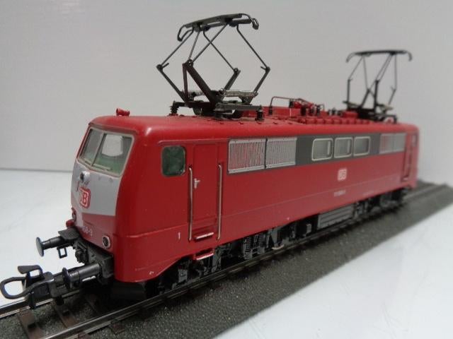 Marklin 3172 Serie BR-111  DB. (H0), Hobby en Vrije tijd, Modeltreinen | H0, Wisselstroom, Gebruikt, Locomotief, Ophalen of Verzenden