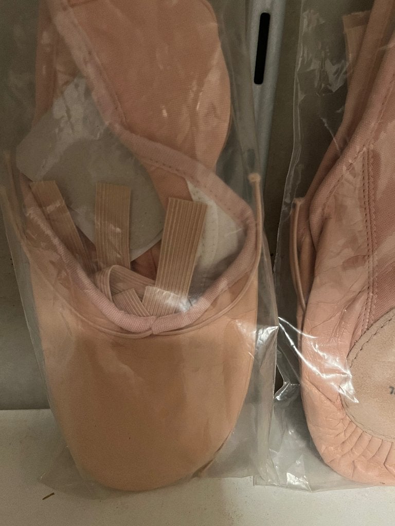 Bloch balletschoenen (NIEUW), Sport en Fitness, Ballet, Ophalen of Verzenden, Nieuw, Kleding