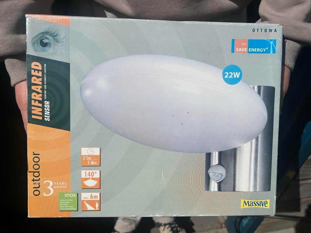 Nieuwe Buitenlamp met Infrarood Sensor - Massive Ottawa 22W, Bewegingssensor, Minder dan 50 watt, Wandlamp, Nieuw