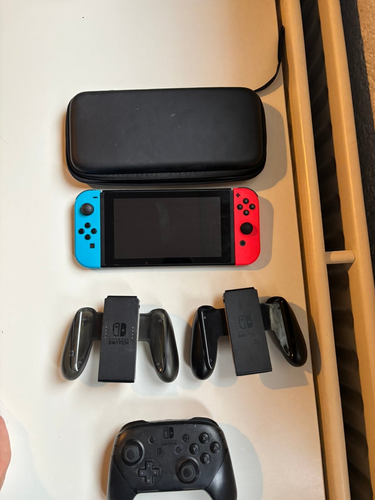 Nintendo switch 1, Spelcomputers en Games, Spelcomputers | Nintendo Switch, Ophalen, Zo goed als nieuw, Met 2 controllers, Switch Original