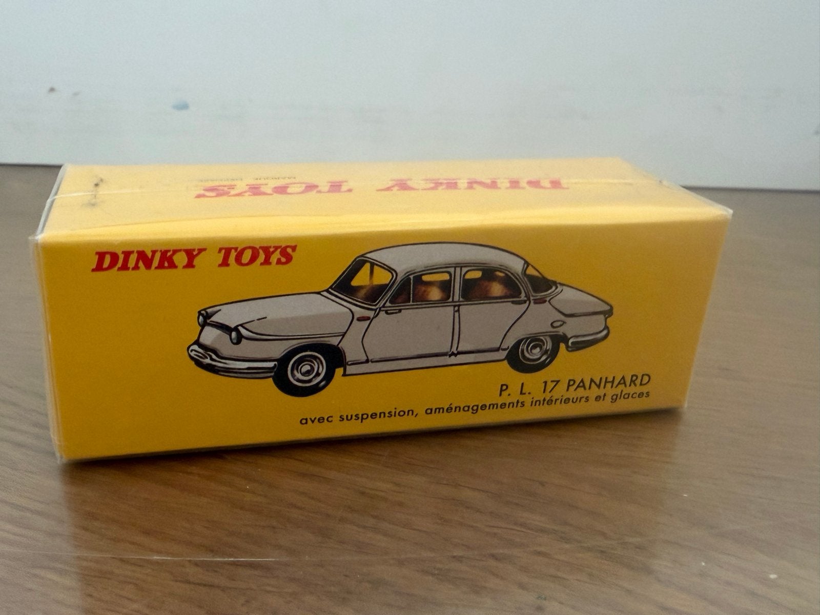 Dinky Toys 547 PL 17 Panhard - Nieuw in doos, Hobby en Vrije tijd, Ophalen of Verzenden, Nieuw, Auto, Overige merken