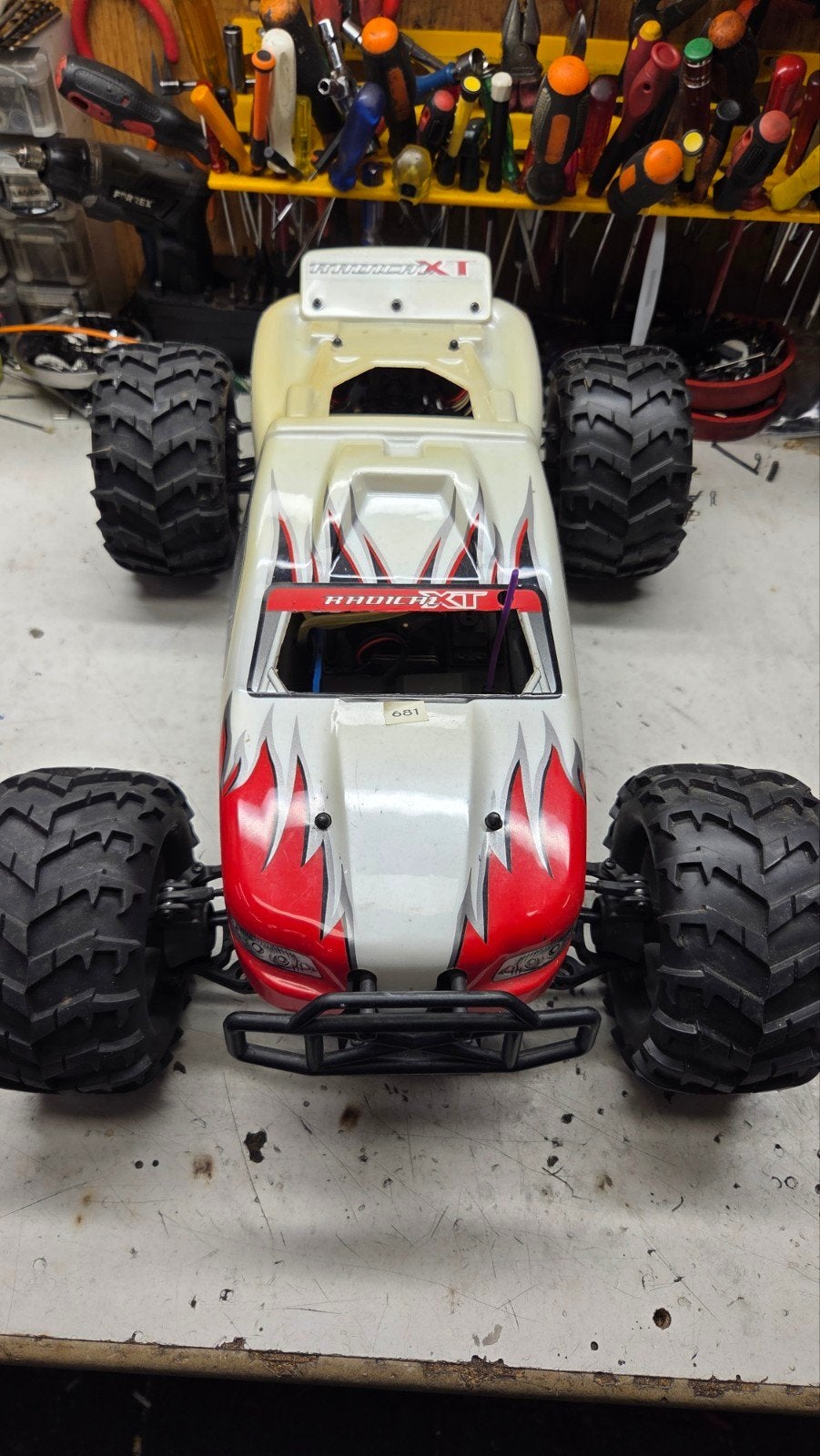 Te koop mooie protech radical, Gebruikt, Ophalen of Verzenden, Auto onroad, Overige schalen