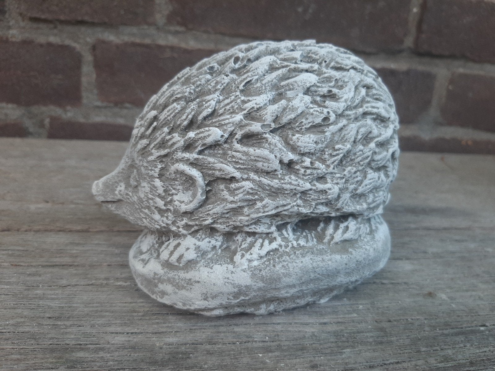 Egel betonnen beeld tuinbeeld beton beeldje, Tuin en Terras, Tuinbeelden, Ophalen of Verzenden