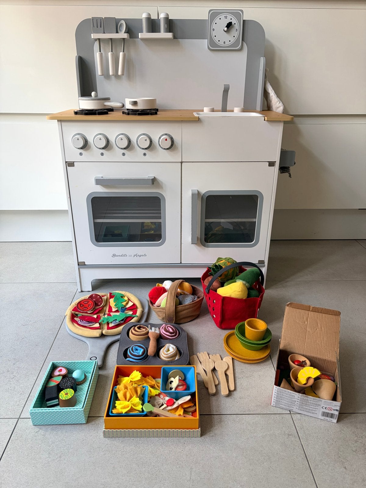 Bandits & Angels speelkeuken, Ophalen, Gebruikt, Hout, Speelkeuken