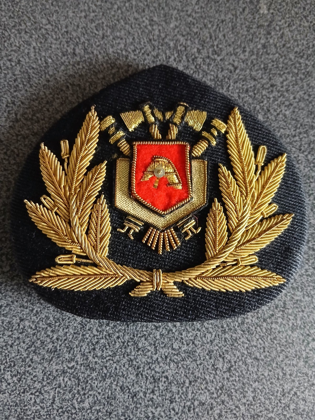 Pet embleem : brandweer officieren, Ophalen of Verzenden, Overige soorten, Nederland, Embleem of Badge