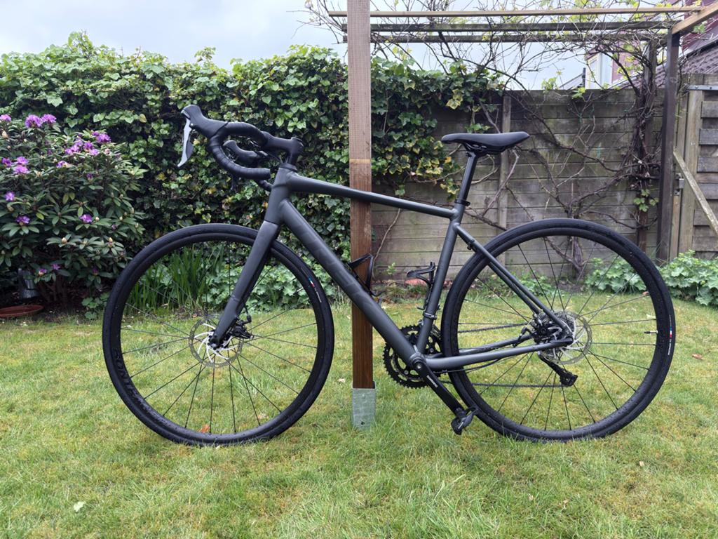 Trek Domane AL 2 Gen 4 maat 54, Fietsen en Brommers, Fietsen | Racefietsen, 28 inch, Heren, Aluminium, Zo goed als nieuw