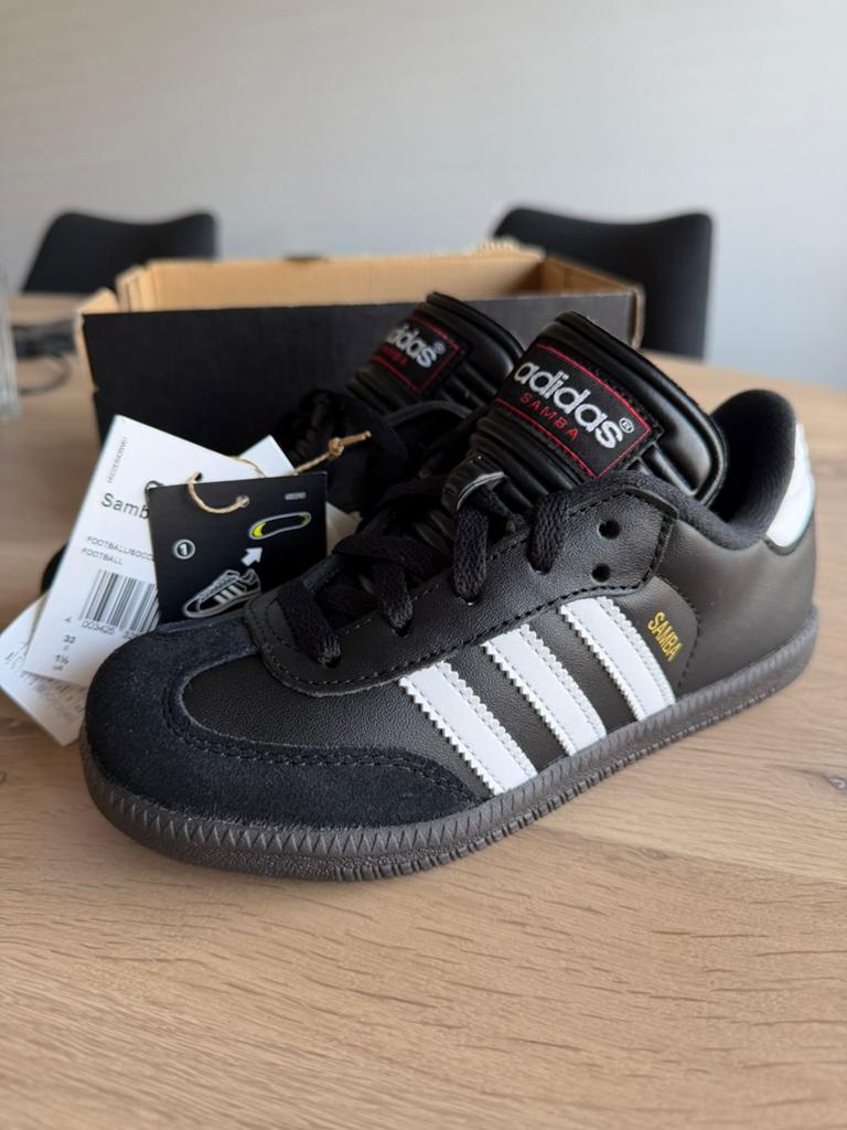 Adidas Samba schoenen maat 33. Nieuw, Jongen of Meisje, Schoenen, Nieuw, Ophalen of Verzenden