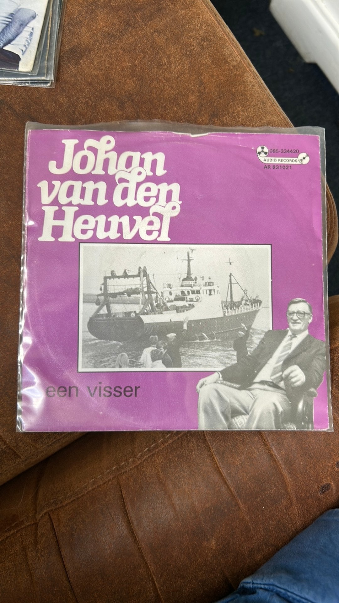 Johan van den heuvel - een visser, Ophalen of Verzenden, Zo goed als nieuw, Overige formaten, Levenslied of Smartlap