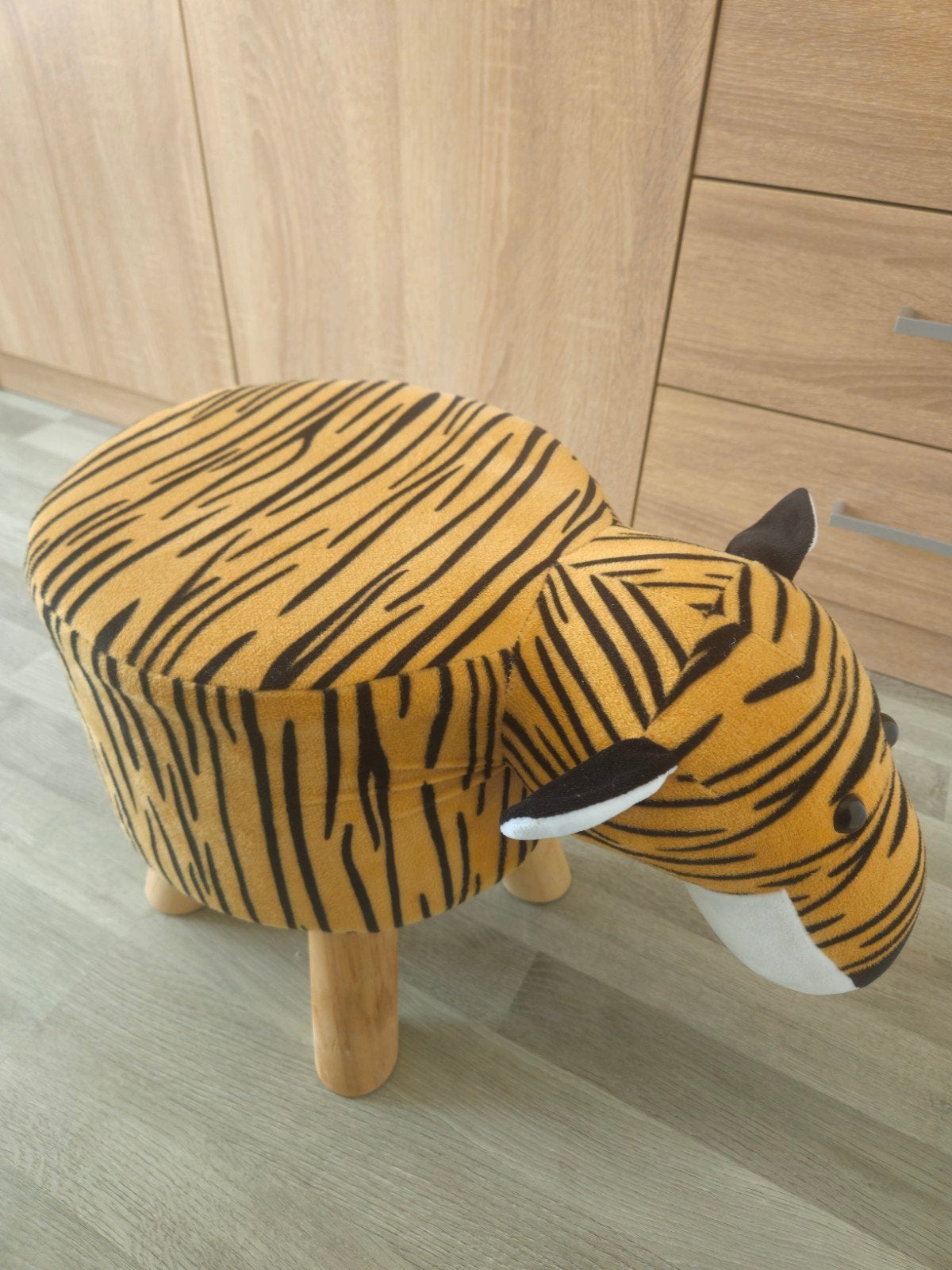 Tijger poefje, Ophalen, Zo goed als nieuw, Hout