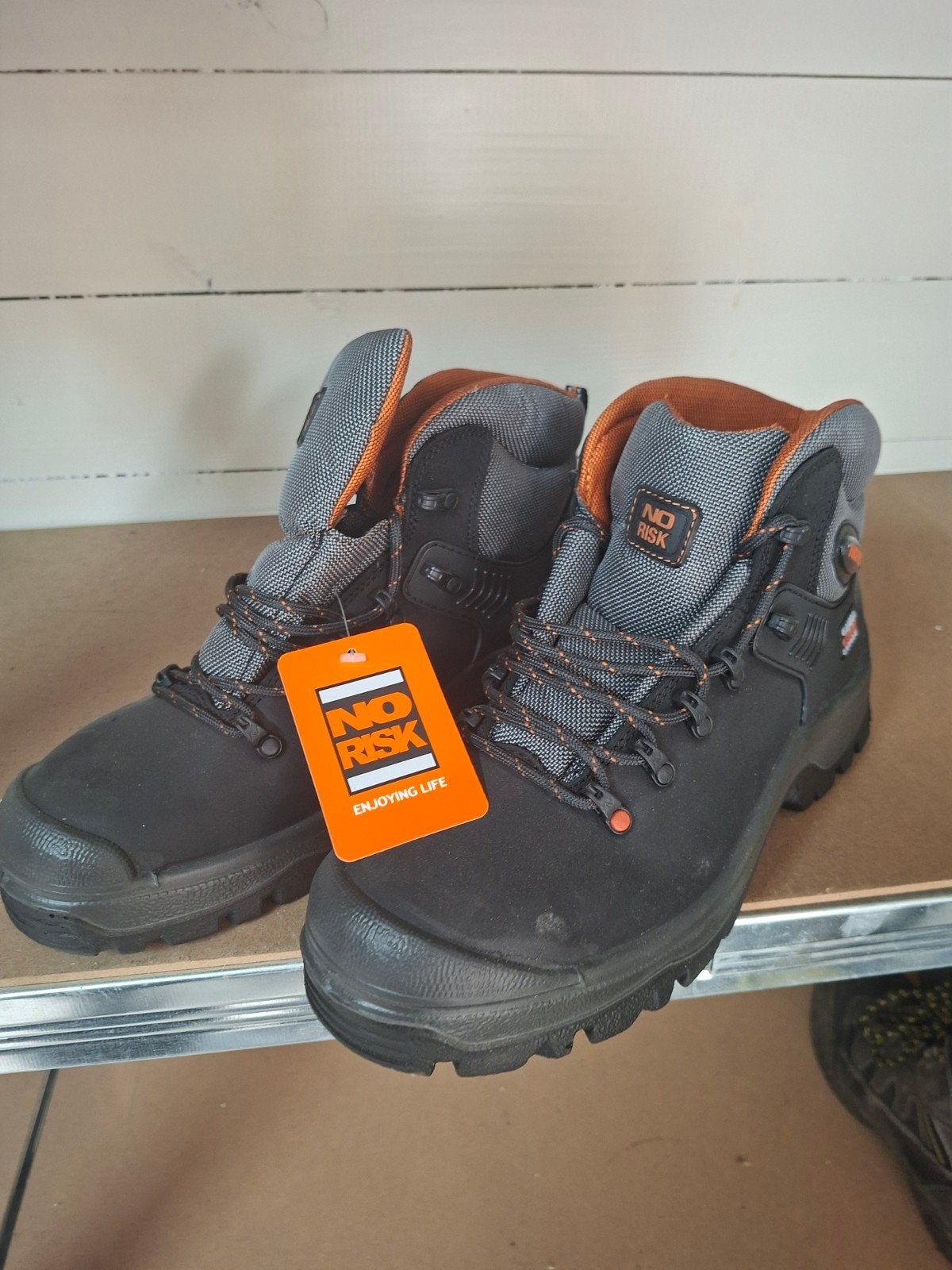 werkschoenen maat 46, Ophalen of Verzenden, Nieuw, Maat 48/50 (M), Zwart