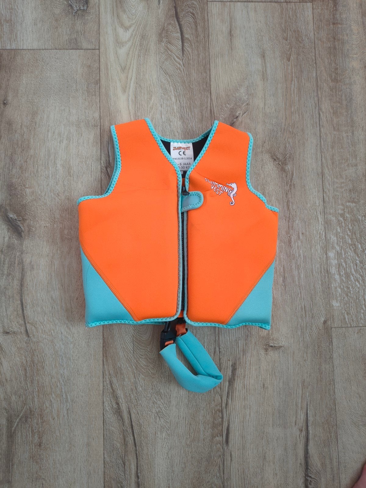Mooi blauw oranje zwemvest, drijfvest 3-6 jaar, 18-30 kg., Ophalen of Verzenden, Zwem-accessoire, Onb, Jongen of Meisje