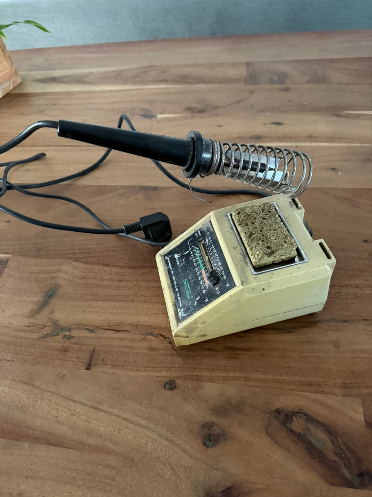 Solomon SL-10 Soldeerstation, Ophalen of Verzenden, Gebruikt, Minder dan 150 ampère, Overige typen
