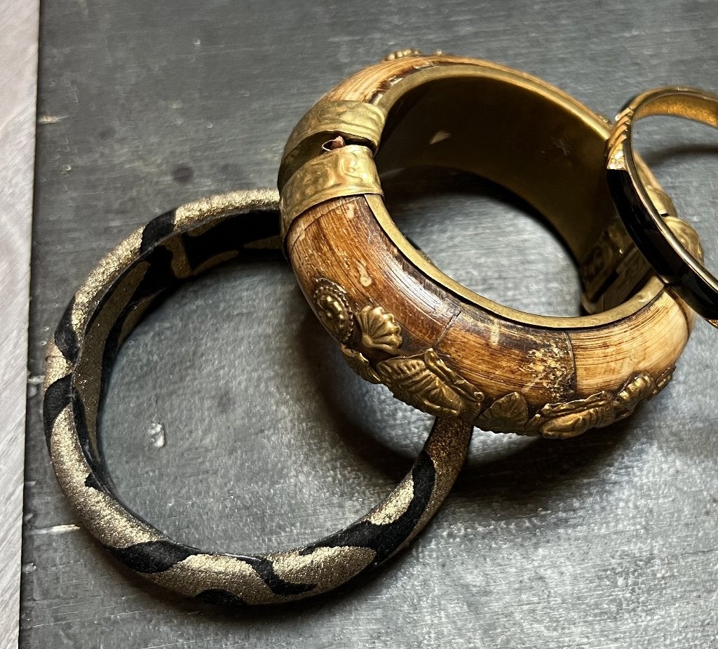 2 Vintage Egyptisch armband slavenarmband zwart goudkleur, Ophalen of Verzenden, Zo goed als nieuw, Zwart