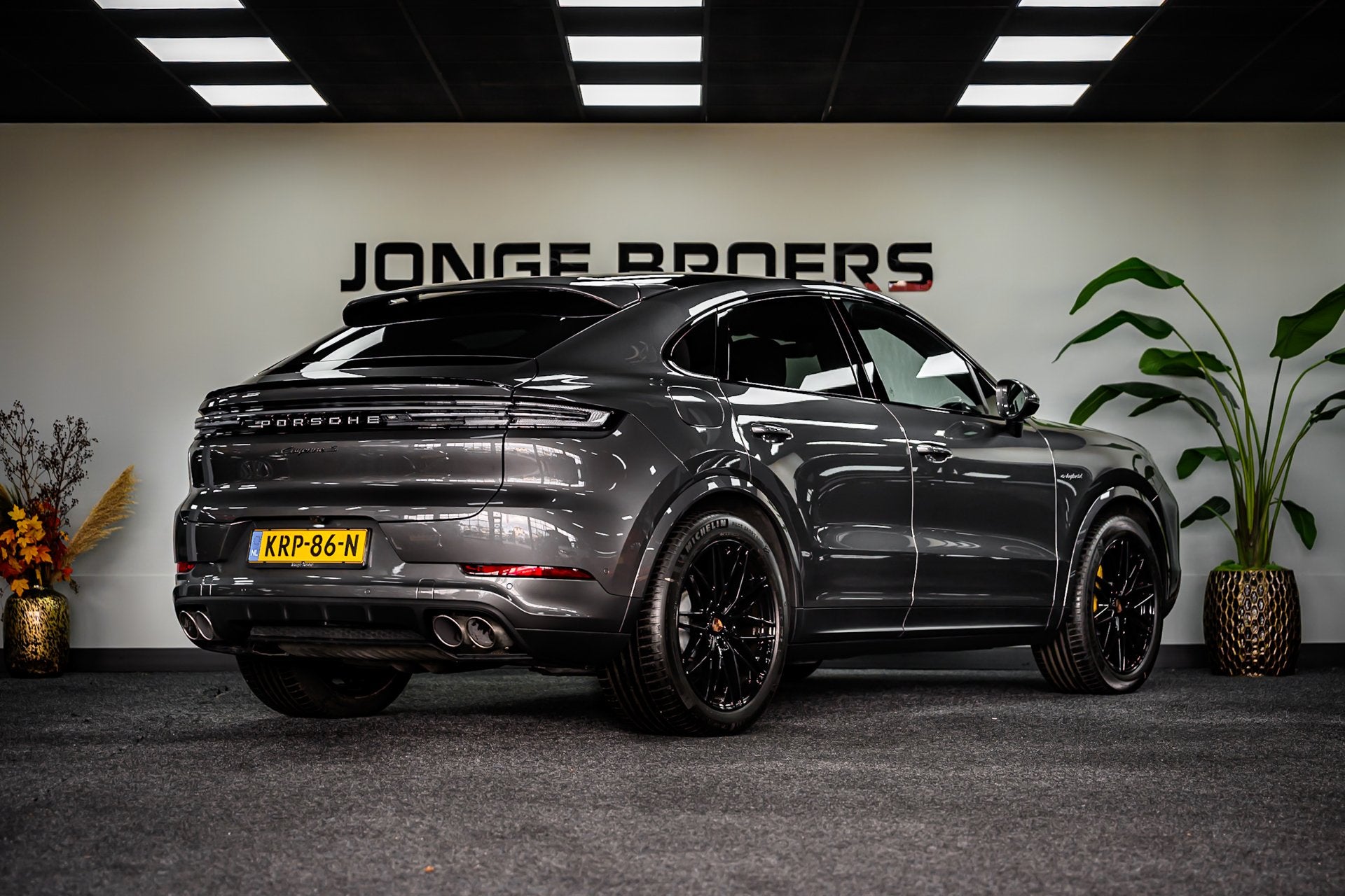 Porsche Cayenne Coupé 3.0 S E-Hybrid Black Edition Pano/Inn, Auto's, Automaat, Cayenne, Gebruikt, Euro 6