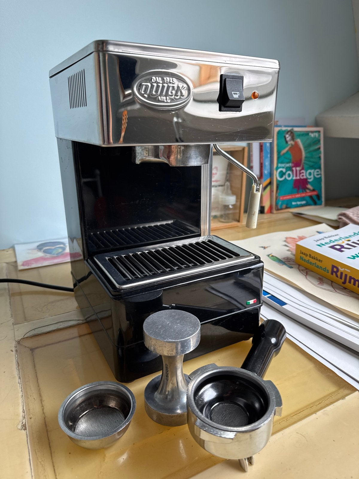 Quick Mill 0820 Espressomachine met bonenmaler te koop, Witgoed en Apparatuur, Koffiezetapparaten, Gebruikt, Espresso apparaat