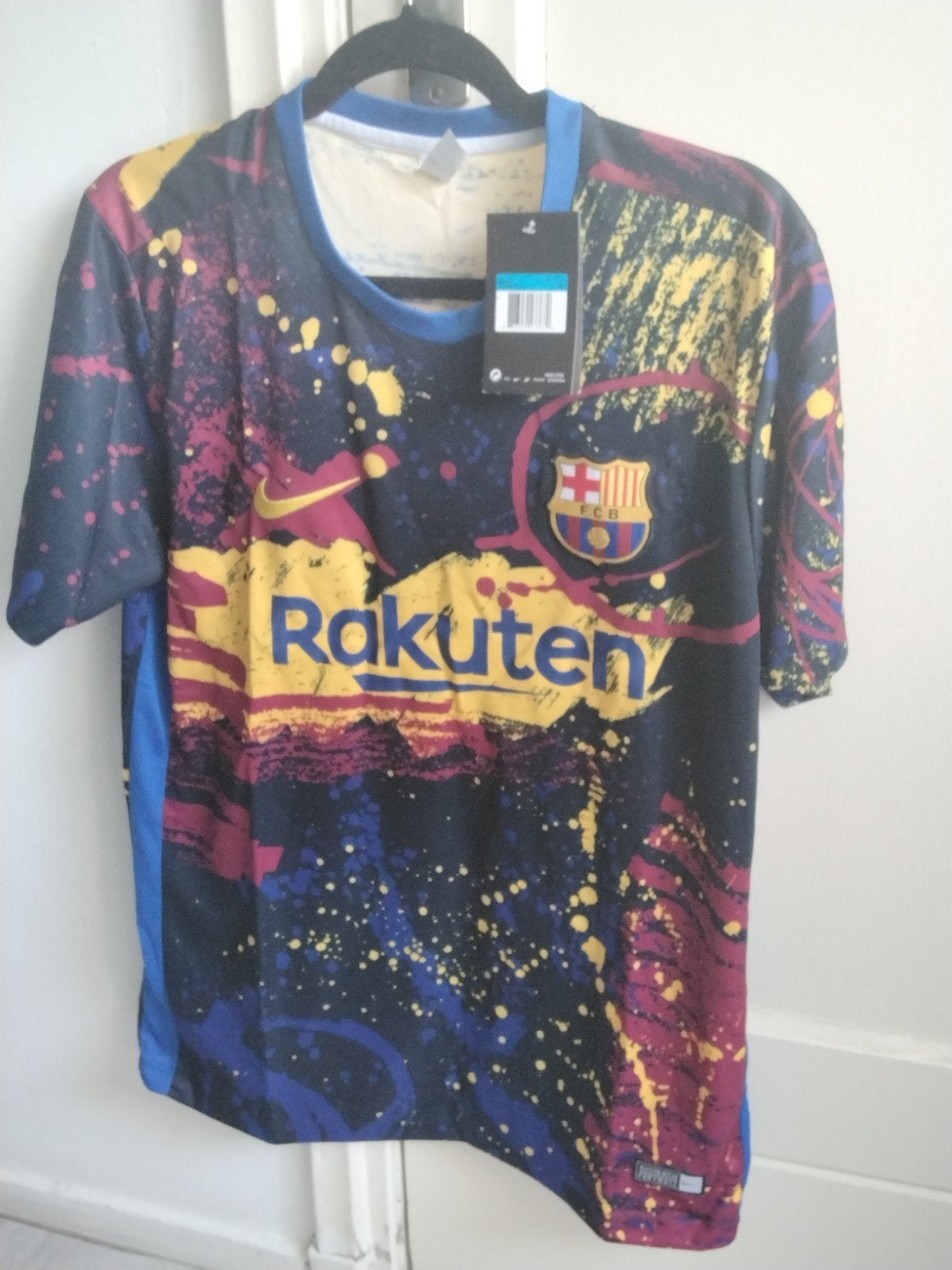 fc Barcelona trainingshirt, Verzamelen, Ophalen of Verzenden, Zo goed als nieuw